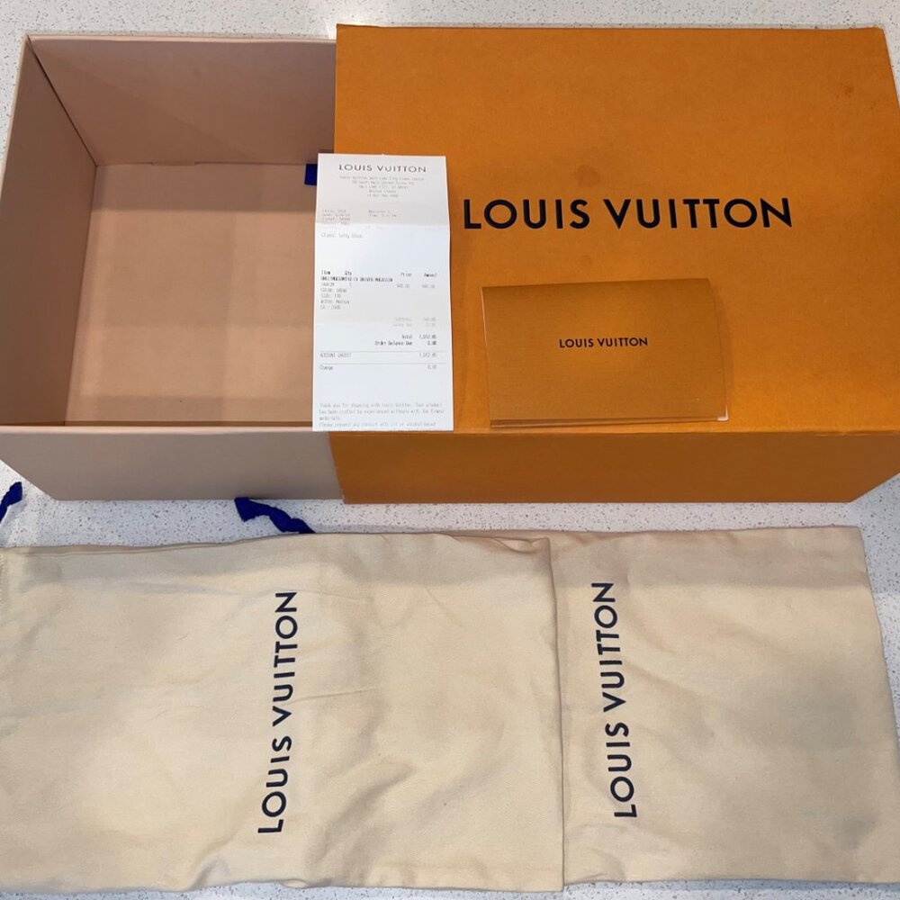 Louis Vuitton Driver Moccasin - Picture 5 of 6